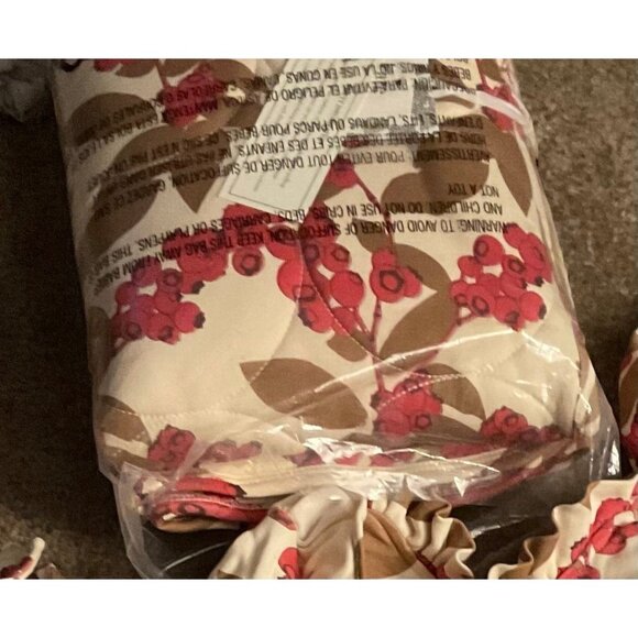 New kate quinn quilt cranberry cotton - Picture 1 of 1